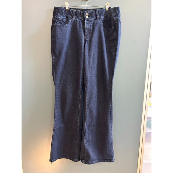 Pre-loved 14R Lane Bryant High Rise T3 Flare, Dark Denim - Picture 1 of 3